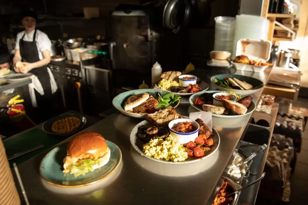plates-of-vegan-foods-ready-serve-restaurant-London